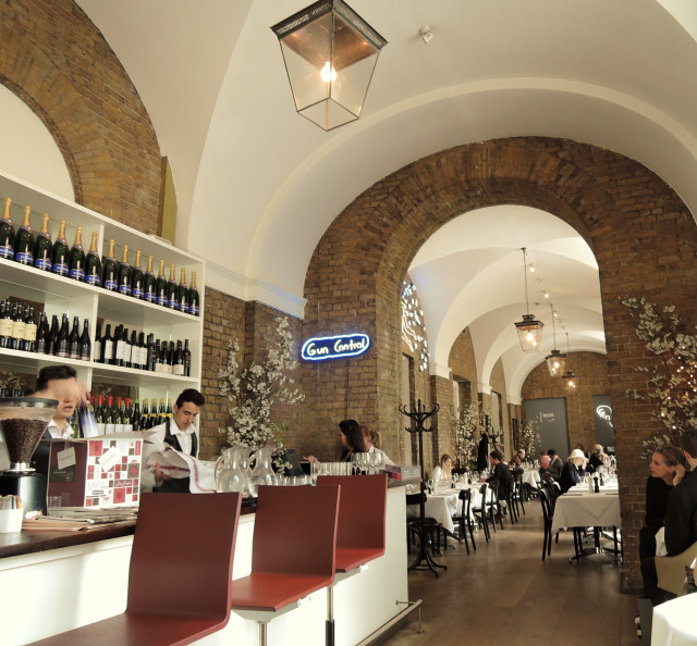 Gallery Mess - Saatchi Gallery