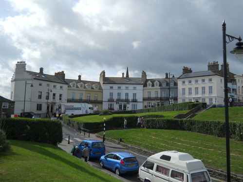 East Cresent East Cresent