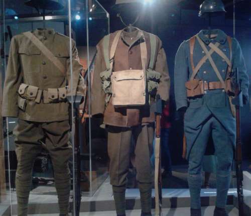 Imperial War Museum London - First World War Galleries - soliders uniforms Imperial War Museum London - First World War Galleries - soliders uniforms