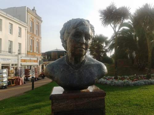 agatha christie festival - christie bust torquay agatha christie festival - christie bust torquay