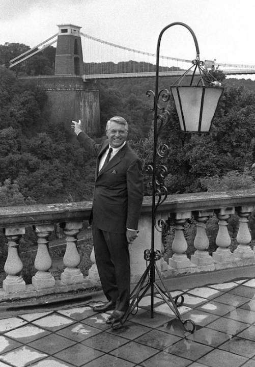 cary grant comes home festival bristol - walk and talk like cary grant (5) cary grant comes home festival bristol - walk and talk like cary grant (5)